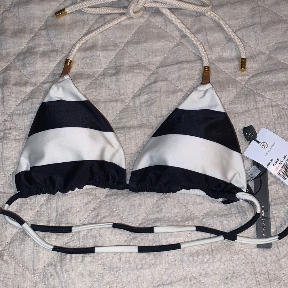 Vix Jambo black and off-white triangle bikini top, cup pads, NWT